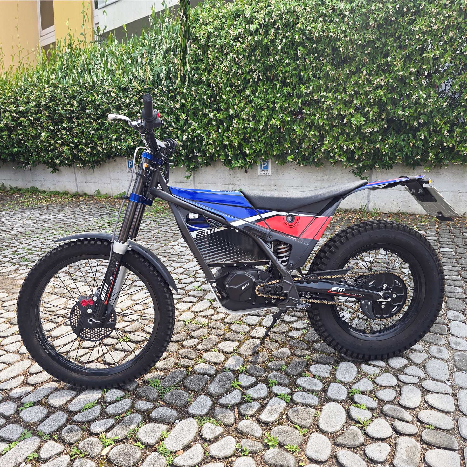 Electric-Motion Escape 2024  € 4900.- 